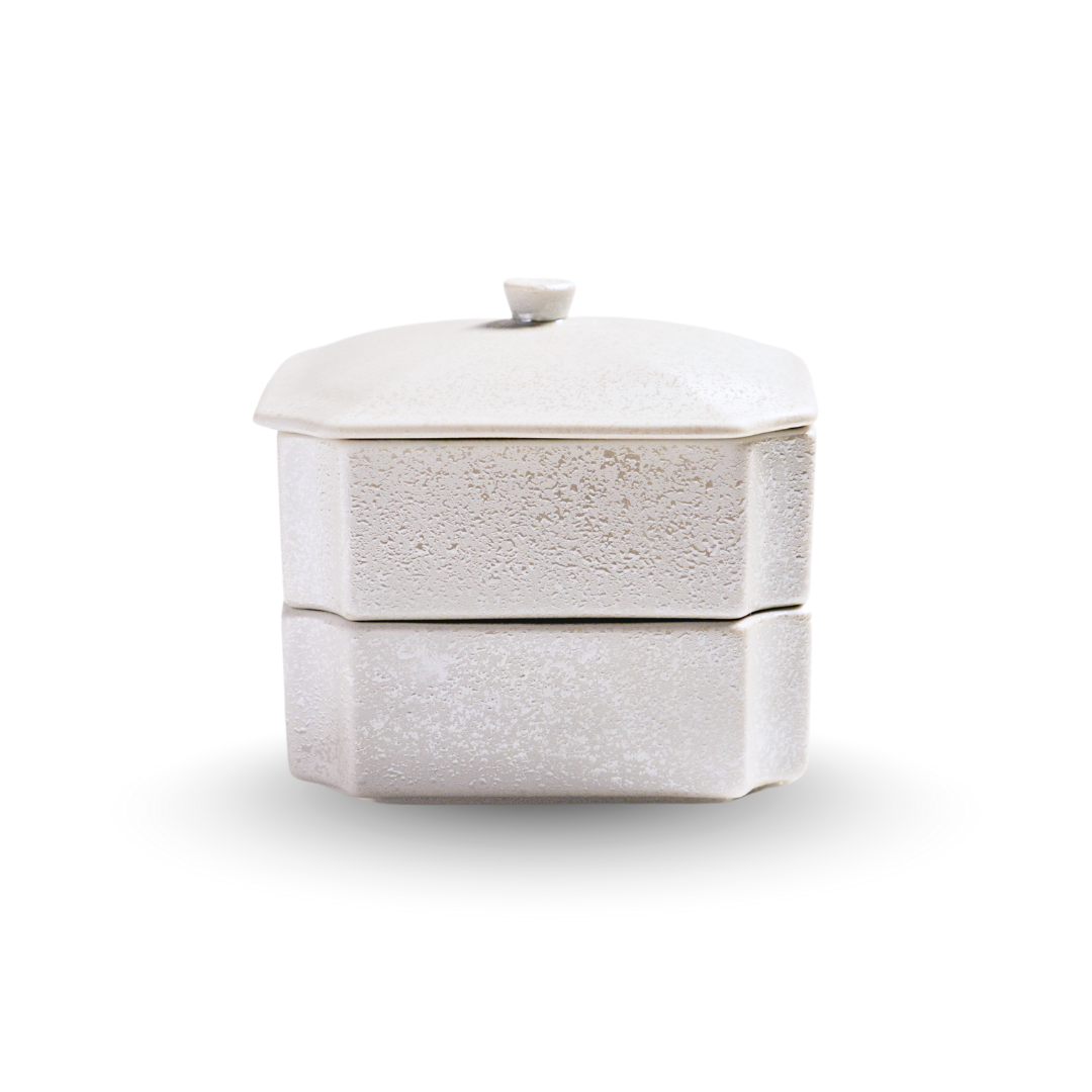 灰釉春秋重箱 美濃焼宝重箱（二段重）クリスタルホワイト – おしゃれな食器専門店