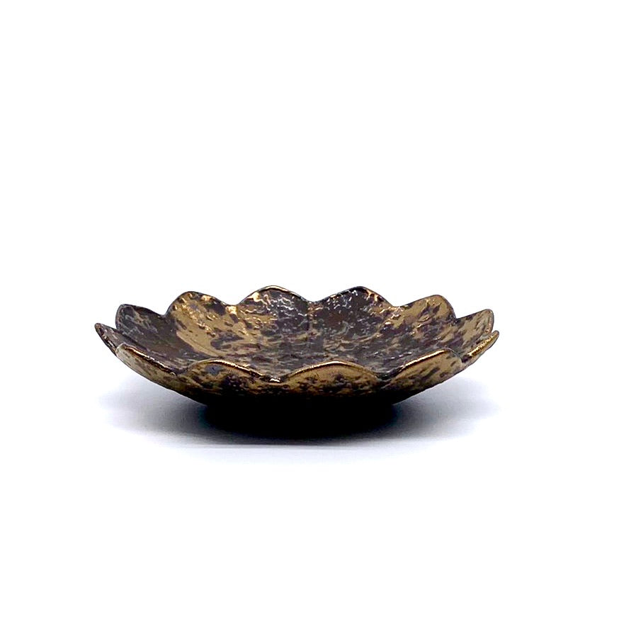 美濃焼 NOBLE GOLD / 輪花皿 15.5cm – おしゃれな食器専門店『SYOKKIDANA』