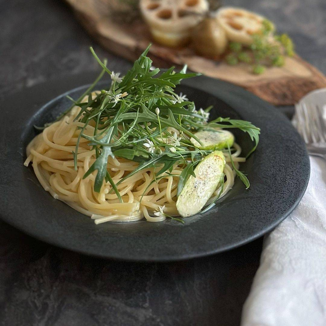 【予約販売】  美濃焼 /  ウェブ皿 24cm / 黒結晶　