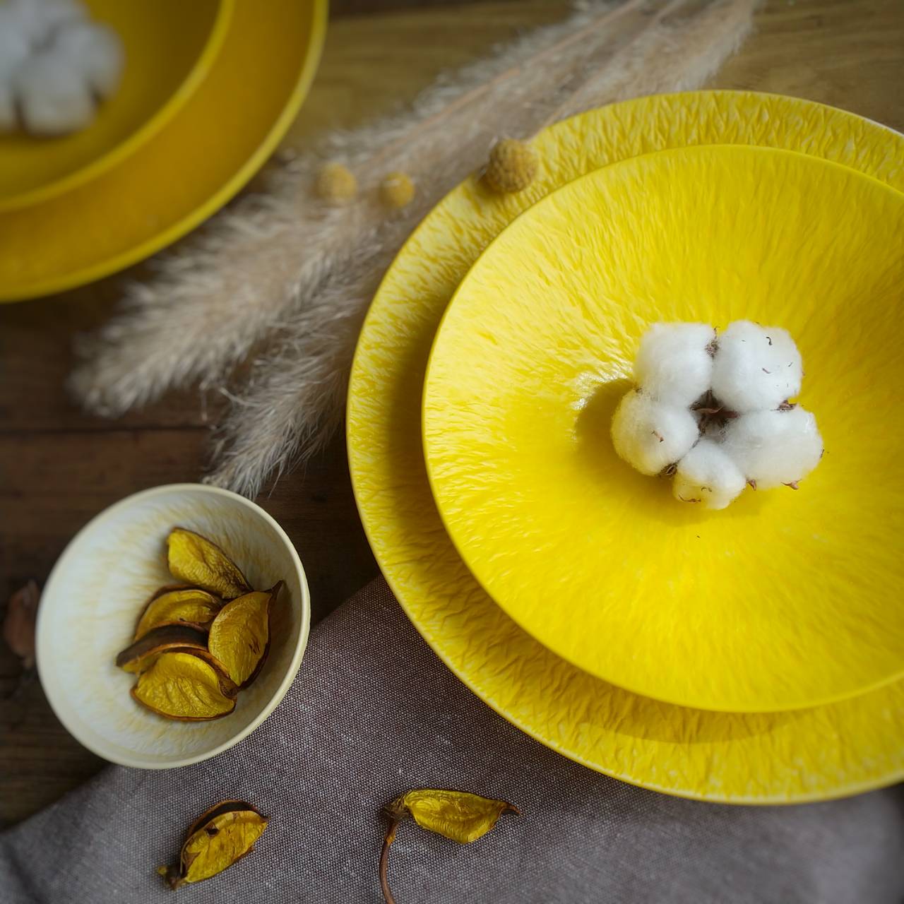 丸利製陶謹製　中華皿　５枚セット　大皿　盛皿　黄彩花唐草　中皿　黄色　シノワズリ 丸利製陶謹製 中華皿 5枚セット 大皿 盛皿 黄彩花唐草 中皿