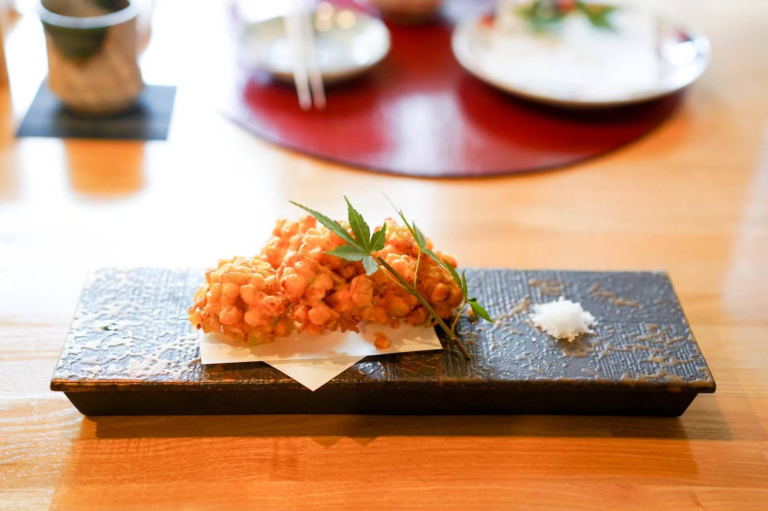 美濃焼NOBLE GOLDレール皿（中） – おしゃれな食器専門店