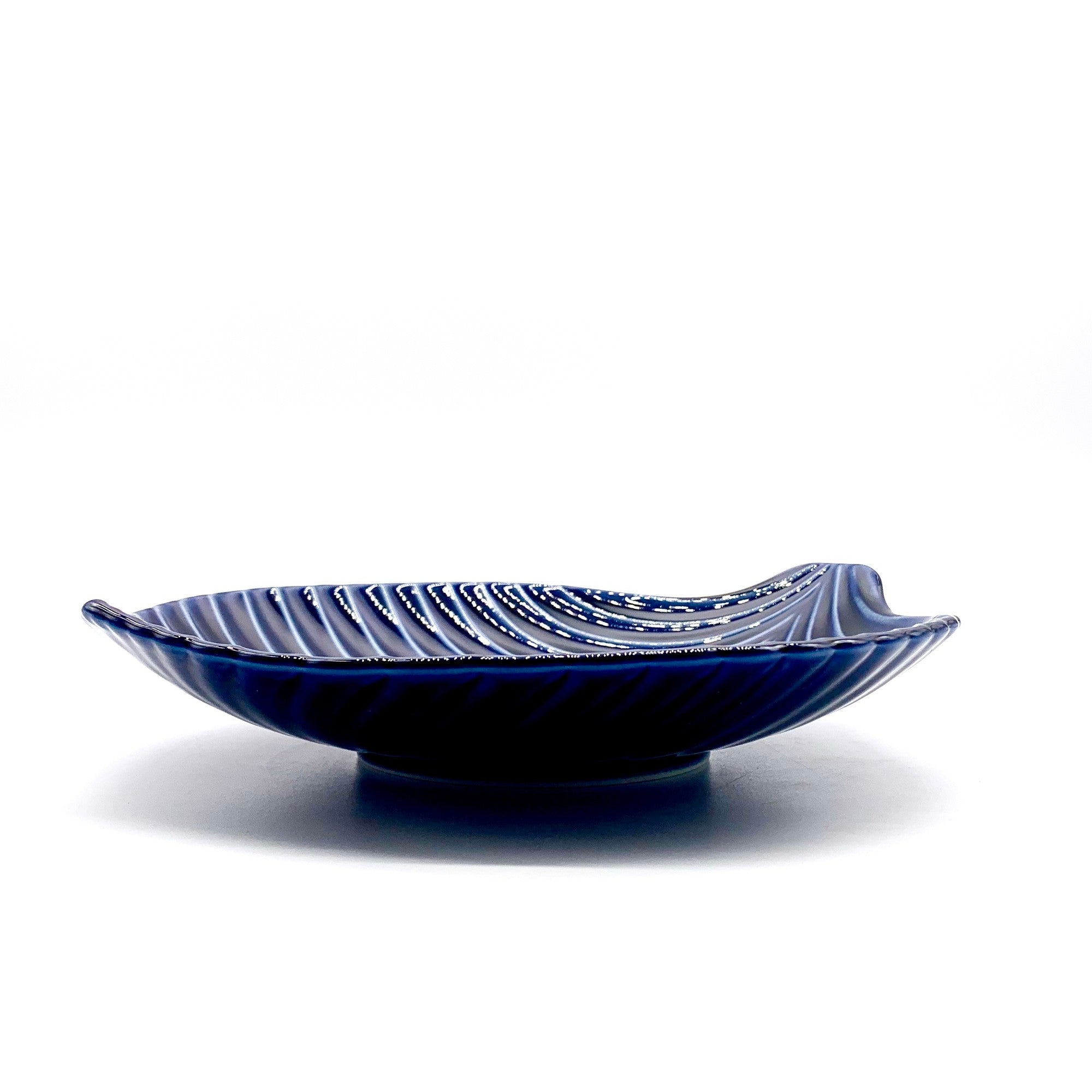 美濃焼 ぎやまん陶 / リーフ大鉢 25.5cm / 茄子紺ブルー – おしゃれな