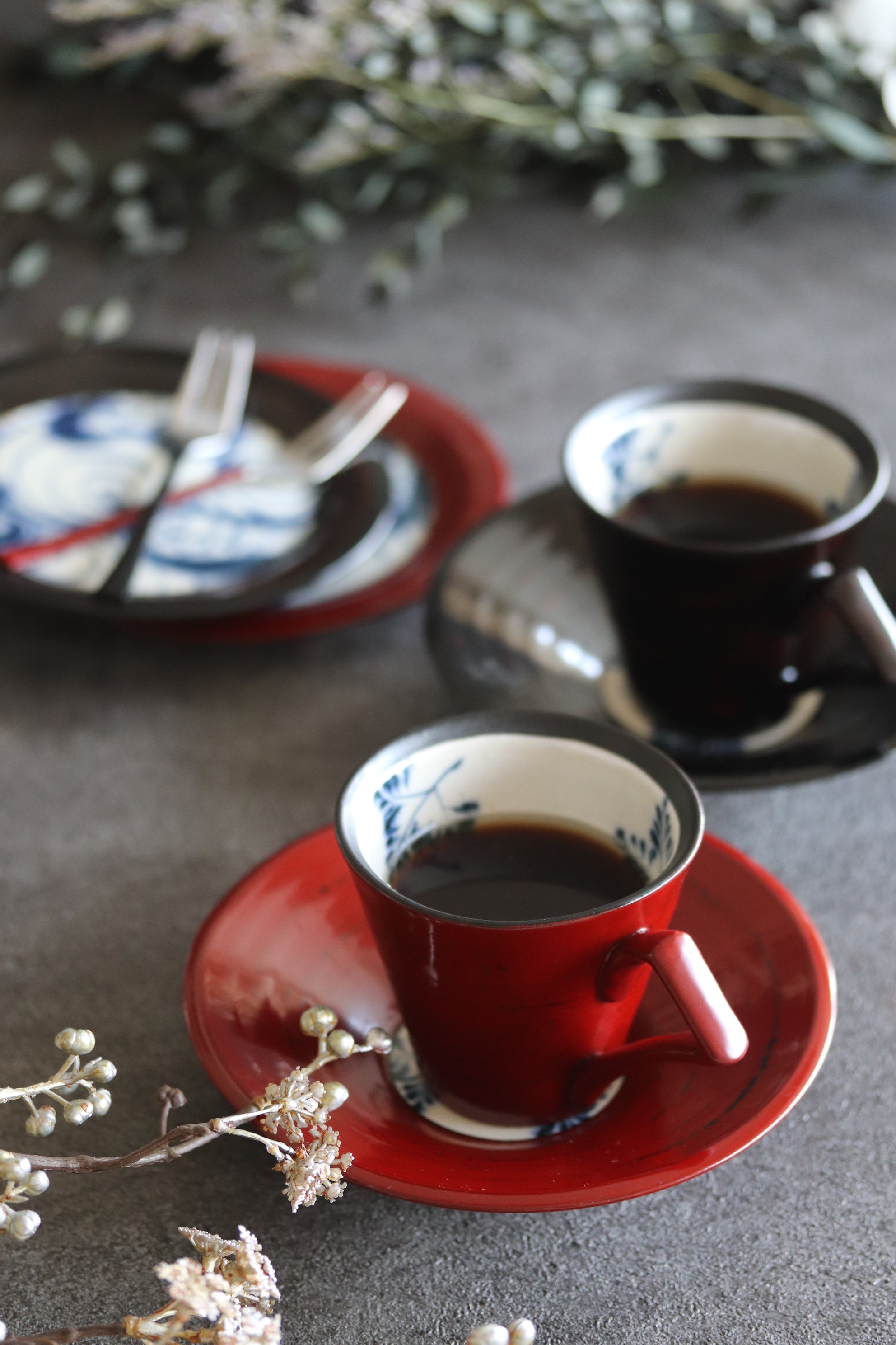 美濃焼■漆　シダ■コーヒーカップ＆ソーサーセット　根来（赤）