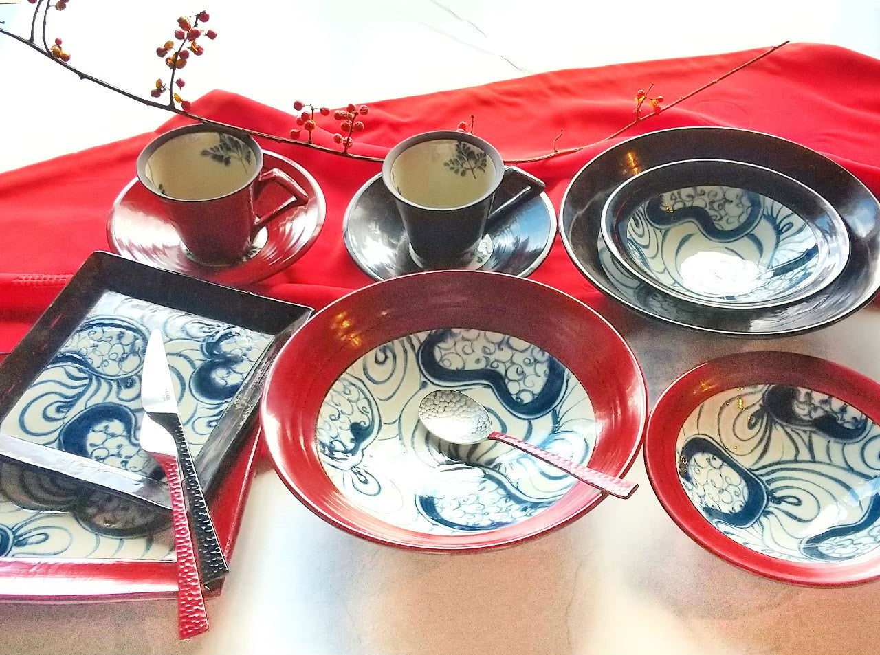 美濃焼□渦紋-kamon-□平型鉢 曙（黒） – おしゃれな食器専門店