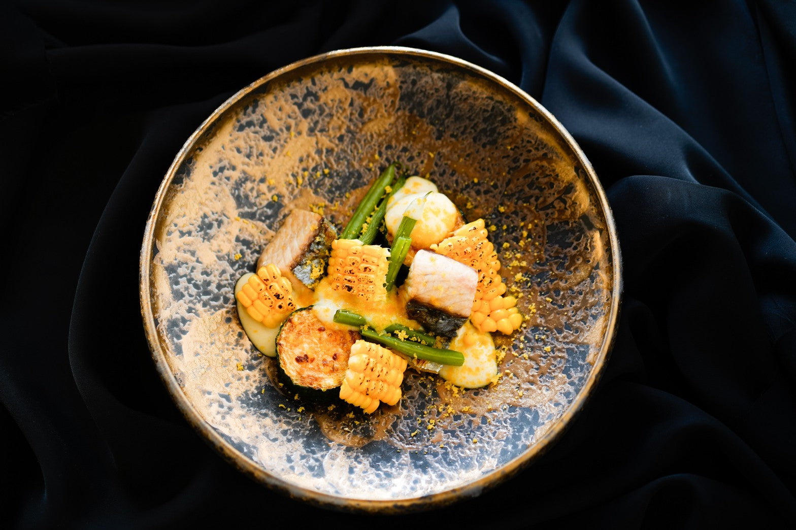 おしゃれな食器専門店『syokkidana』公式サイト 美濃焼□菊大皿□KUJAKU